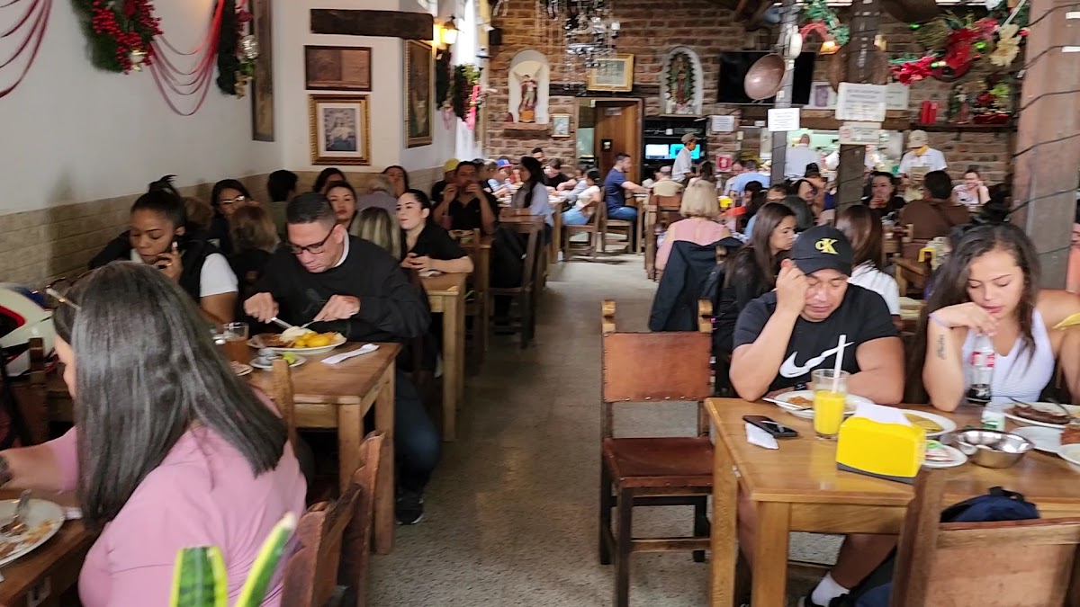 El Viejo John in San Joaquín, Medellín