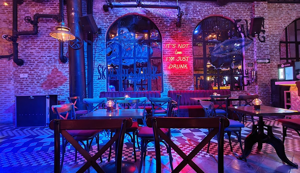 BELISARIO / BAR / RESTAURANTE / EL POBLADO / PROVENZA in El Poblado, Medellín
