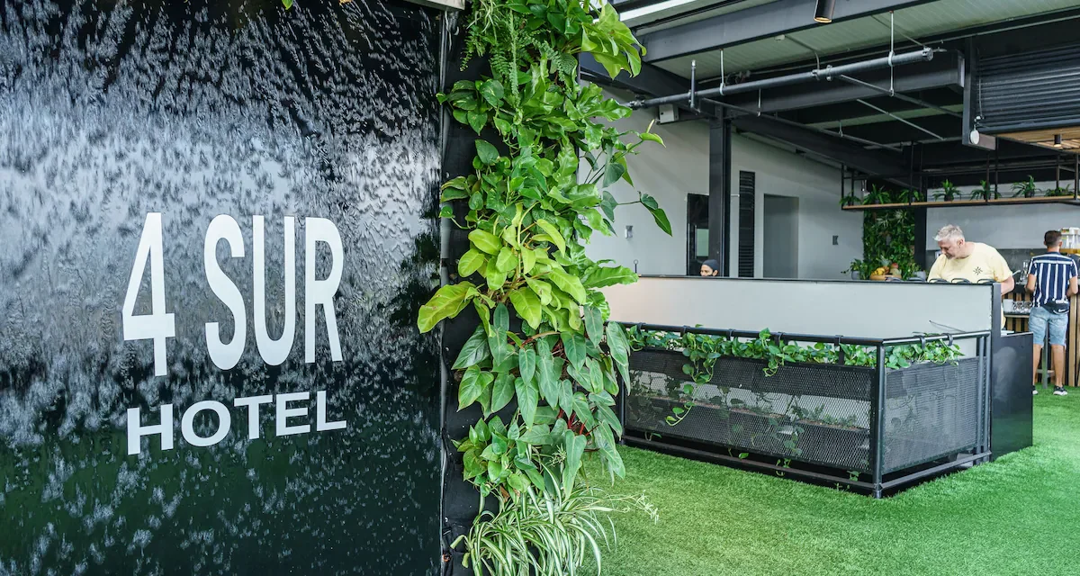 4 Sur Hotel