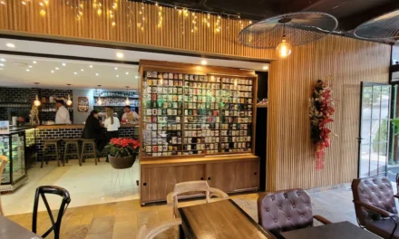 Café Hotel By Lars