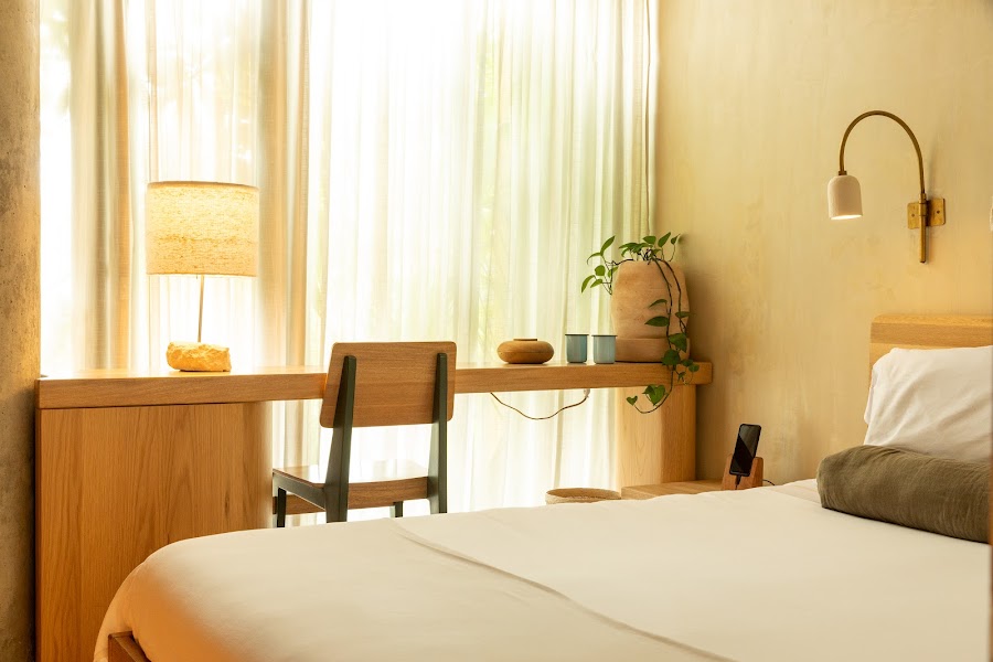 23 Hotel room or amenity in Provenza