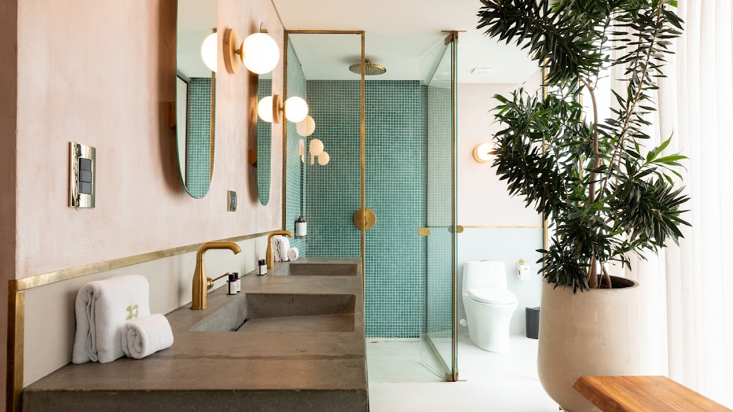 23 Hotel room or amenity in Provenza