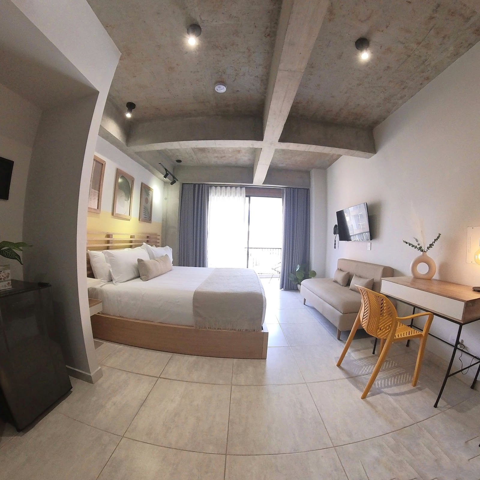 30 living Suites 2