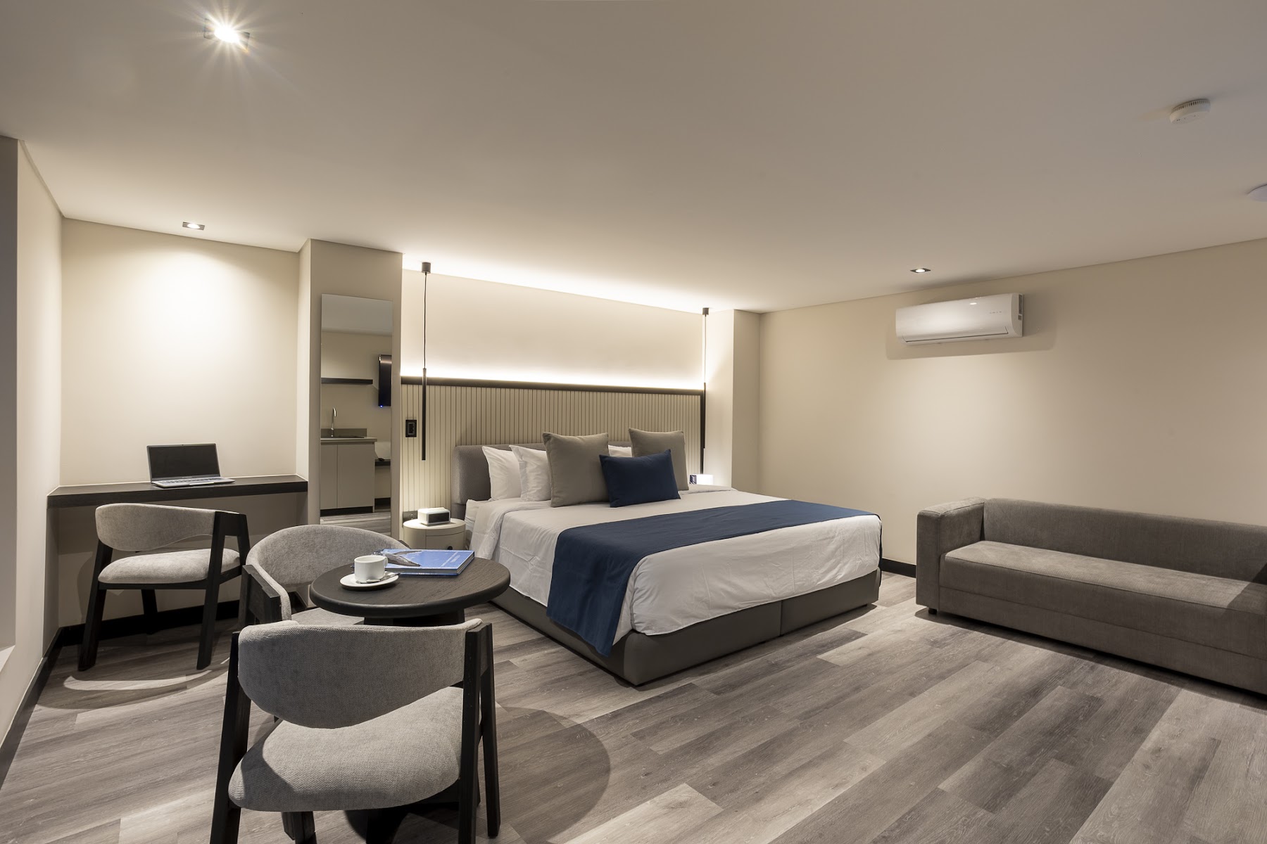 Altus Hotel in Laureles, Medellín