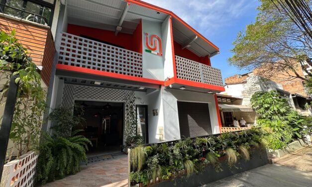 Co-Link House Hotel