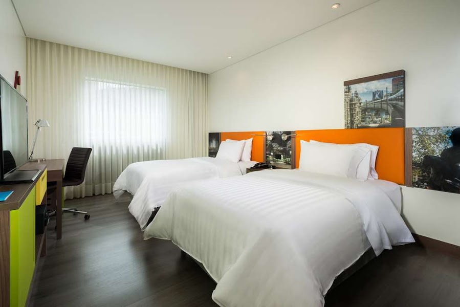 Hampton by Hilton Medellin room or amenity in El Poblado