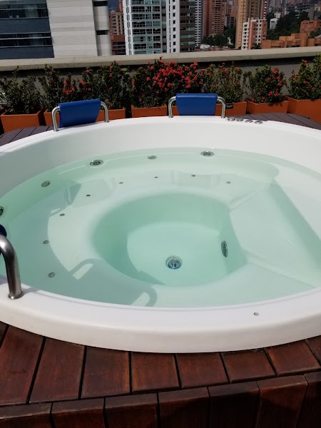 Hampton by Hilton Medellin room or amenity in El Poblado