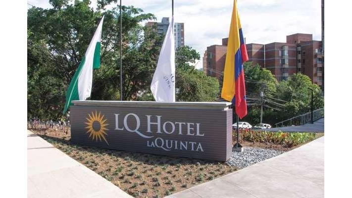 La Quinta by Wyndham Medellin room or amenity in La Candelaria