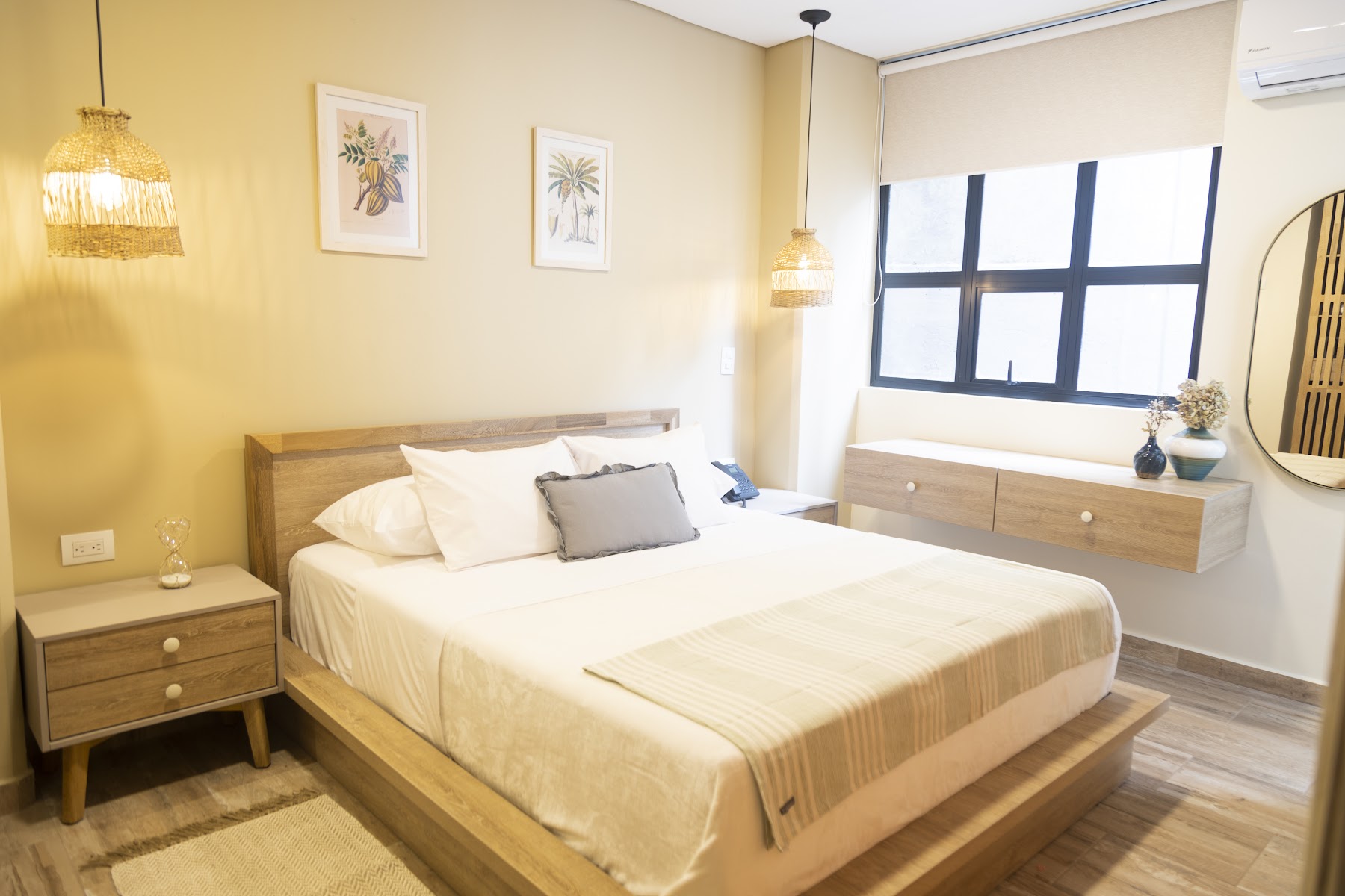 Mythical Hotel en Laureles - Medellin. in Conquistadores, Medellín