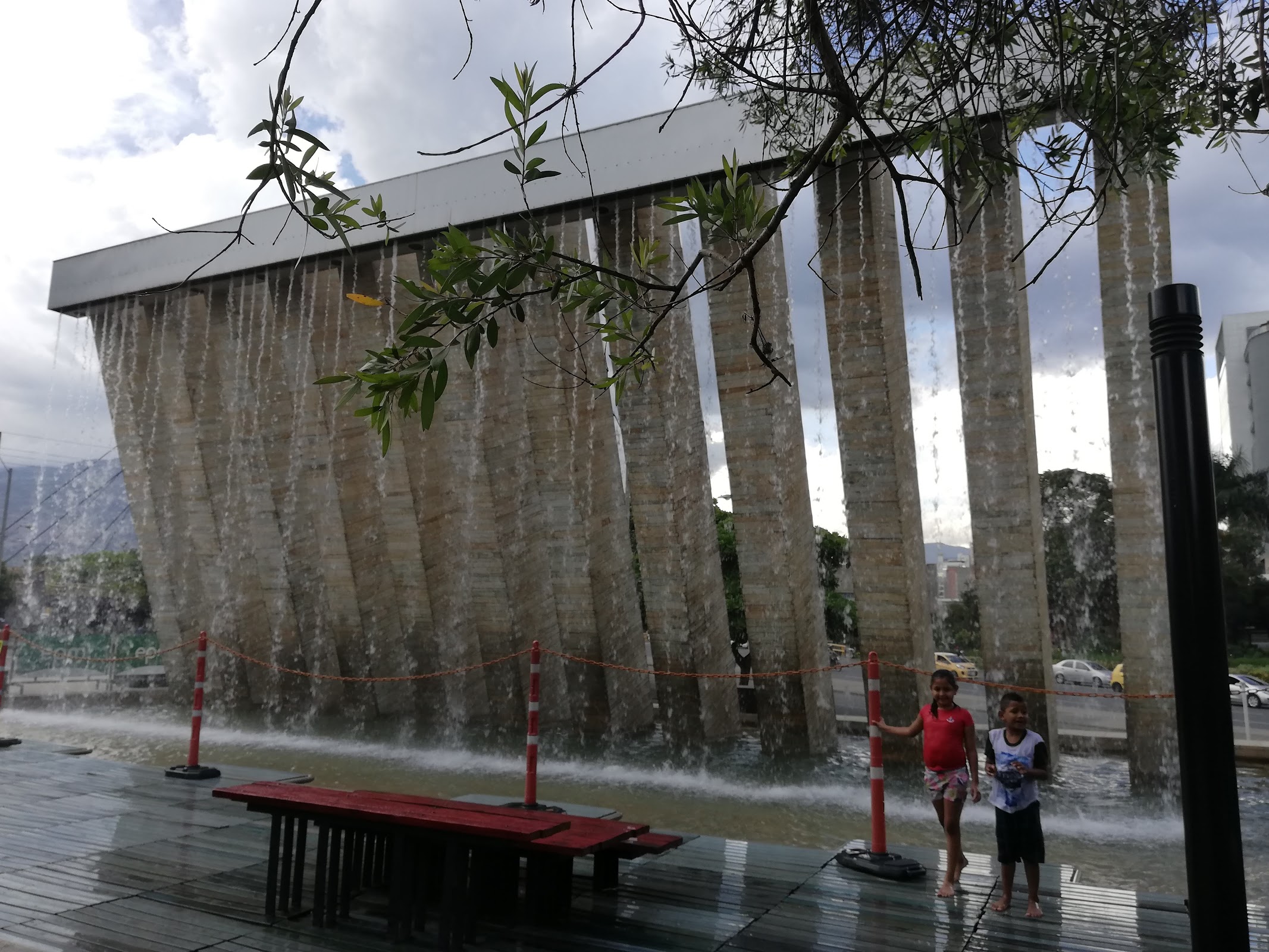 Parque de los Pies Descalzos in Medellín