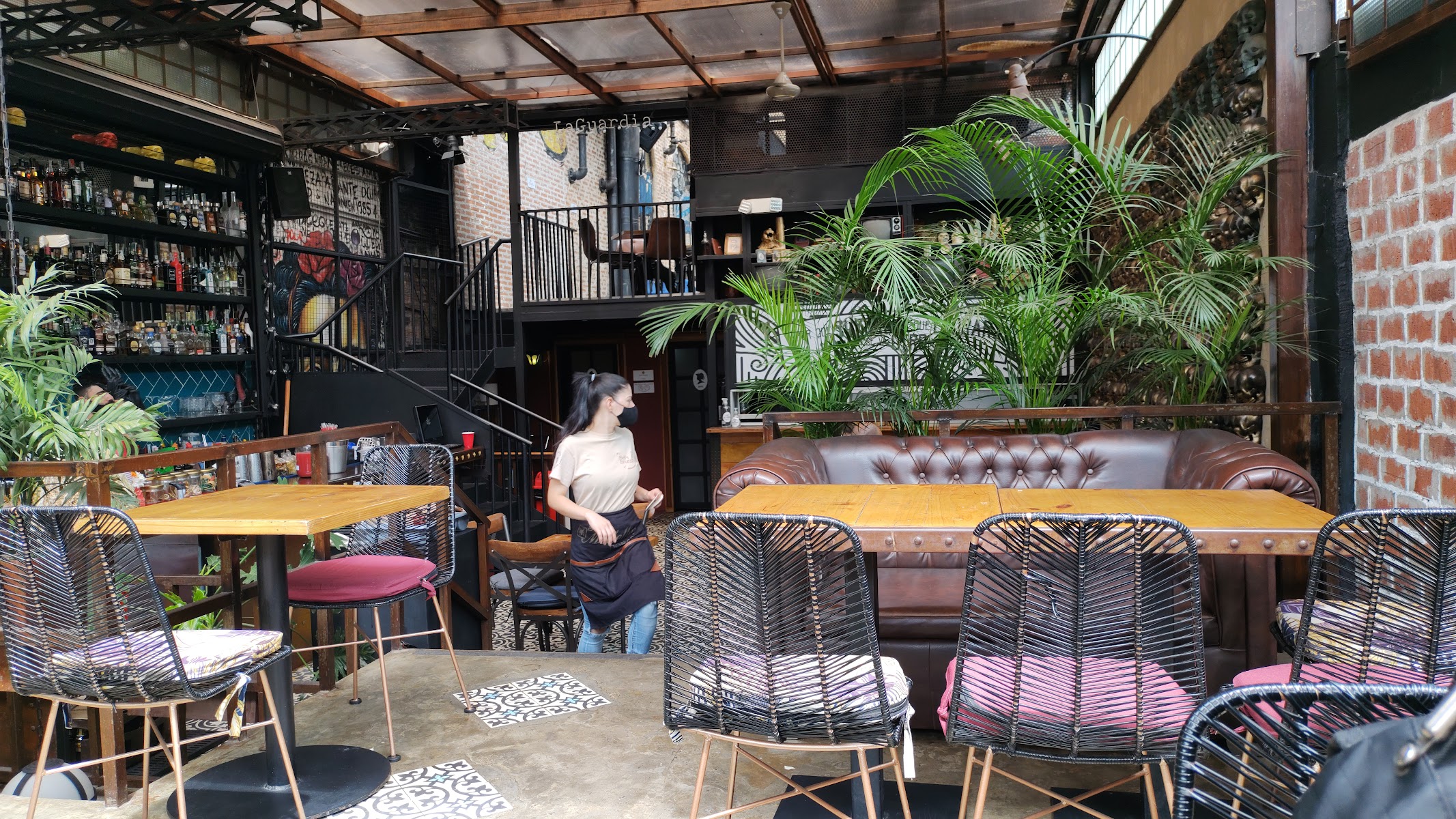 BELISARIO / BAR / RESTAURANTE / EL POBLADO / PROVENZA in El Poblado, Medellín