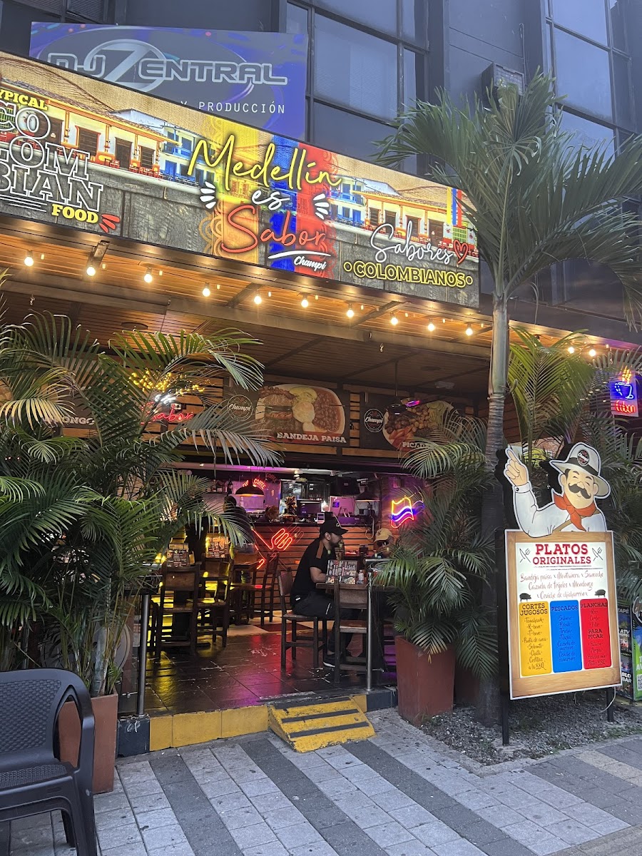 Medellín Es Sabor-Champi in El Poblado, Medellín