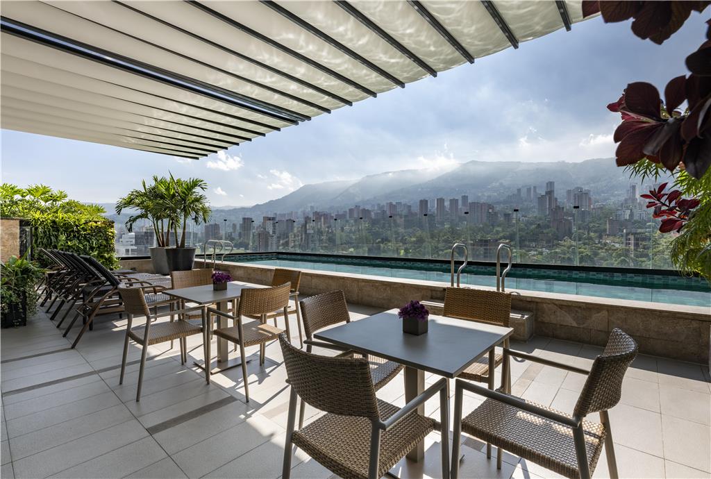 York Medellin, Curio Collection by Hilton in Santa María de Los Ángeles, Medellín