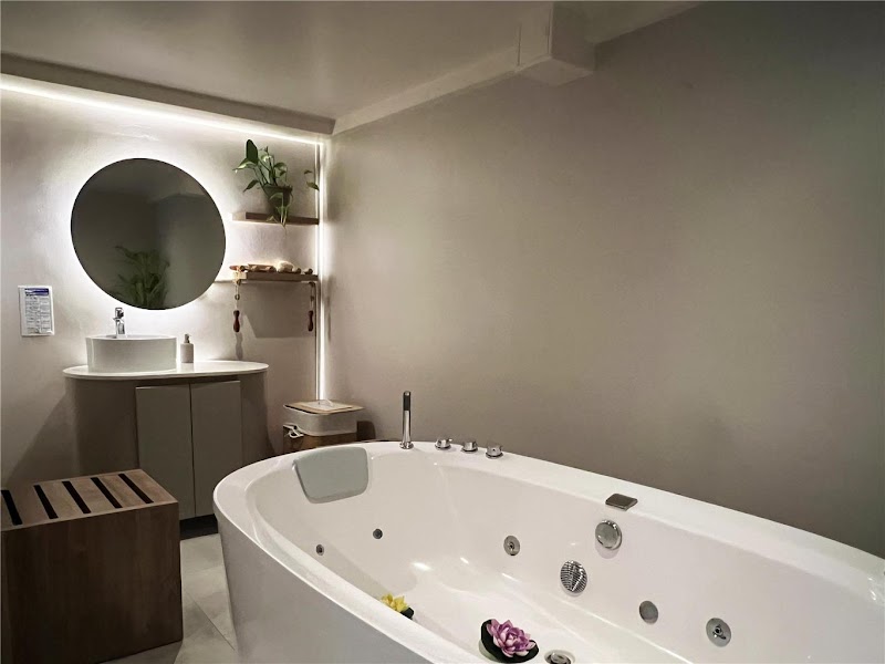 York Medellin, Curio Collection by Hilton room or amenity in Santa María de Los Ángeles